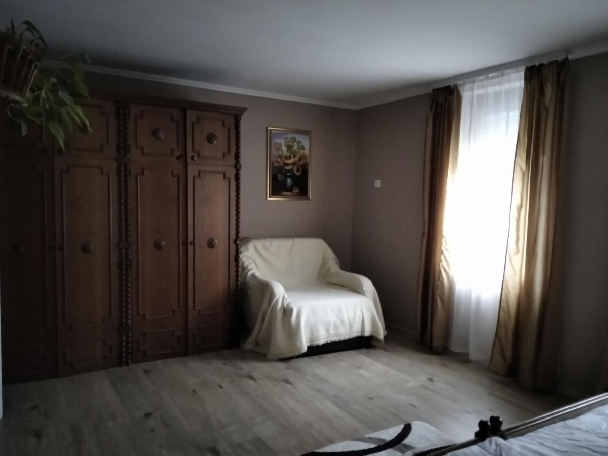 Moezsi Apartman Tolna Экстерьер фото