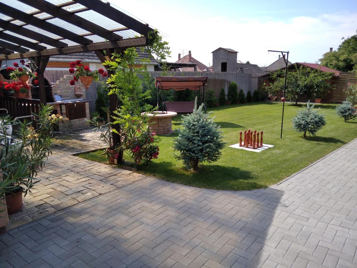 Moezsi Apartman Tolna Экстерьер фото