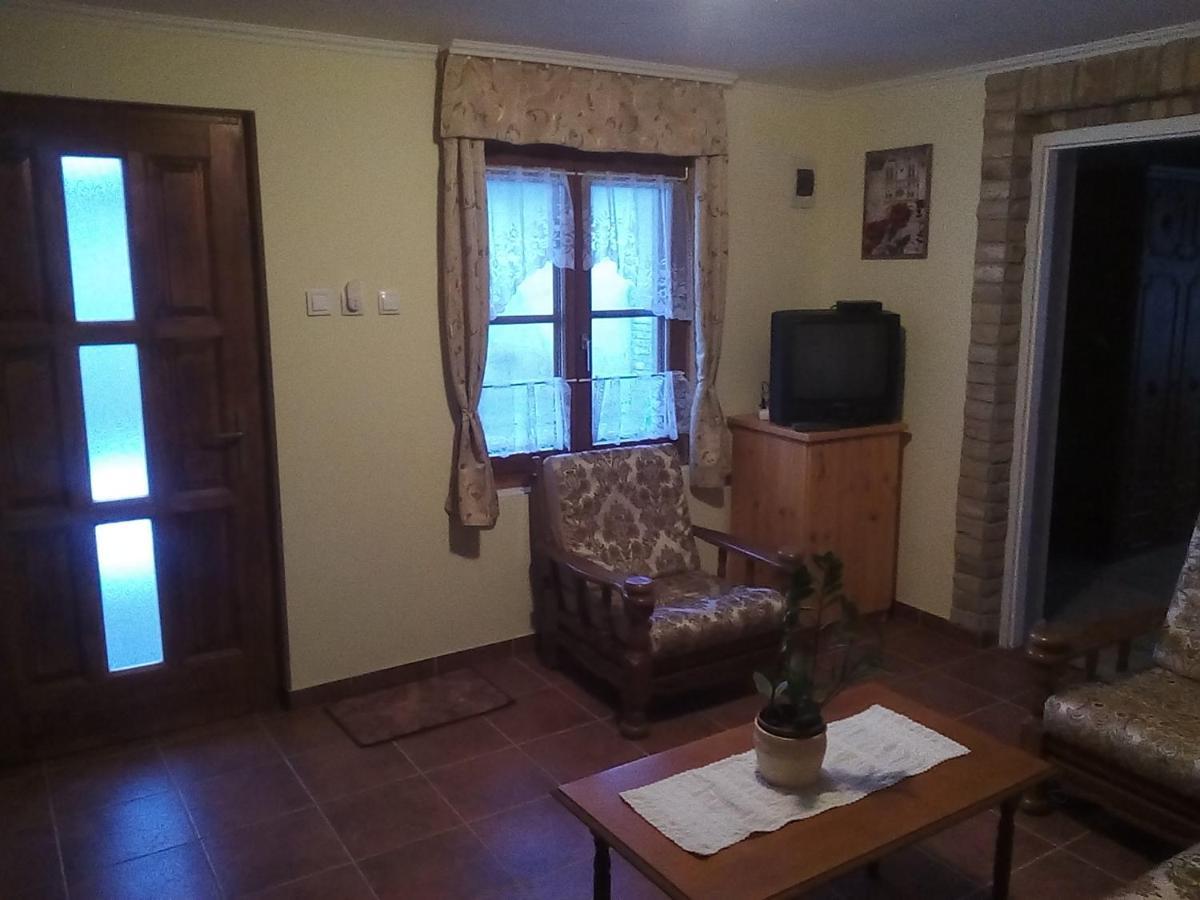 Moezsi Apartman Tolna Экстерьер фото