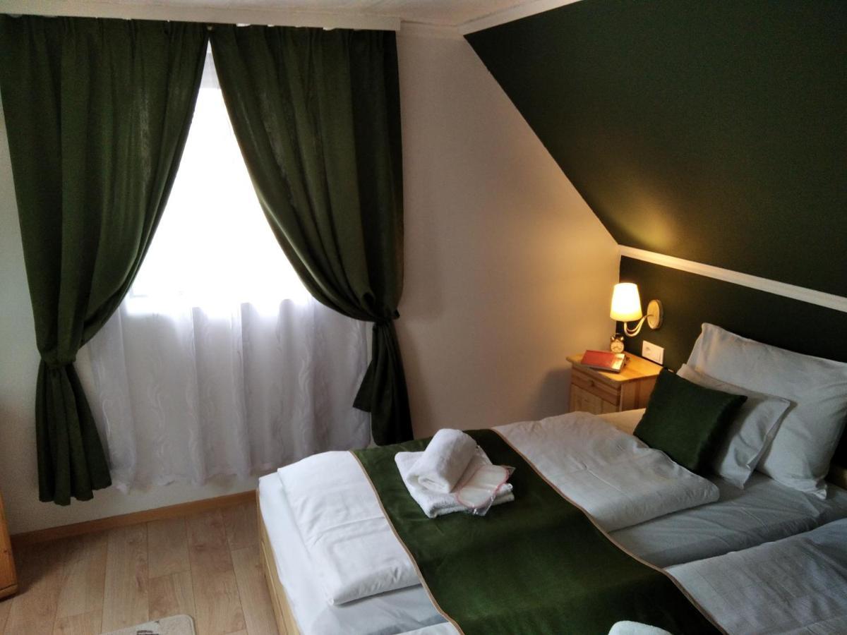 Moezsi Apartman Tolna Экстерьер фото