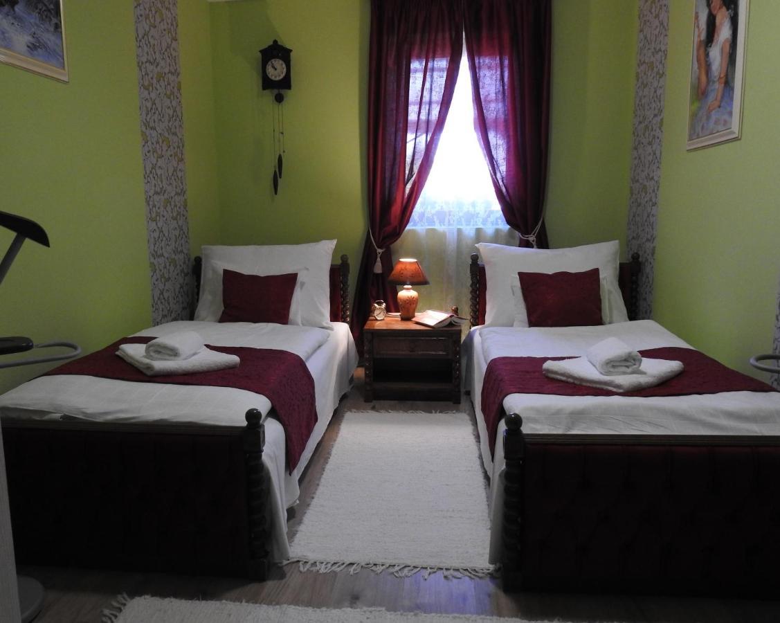 Moezsi Apartman Tolna Экстерьер фото