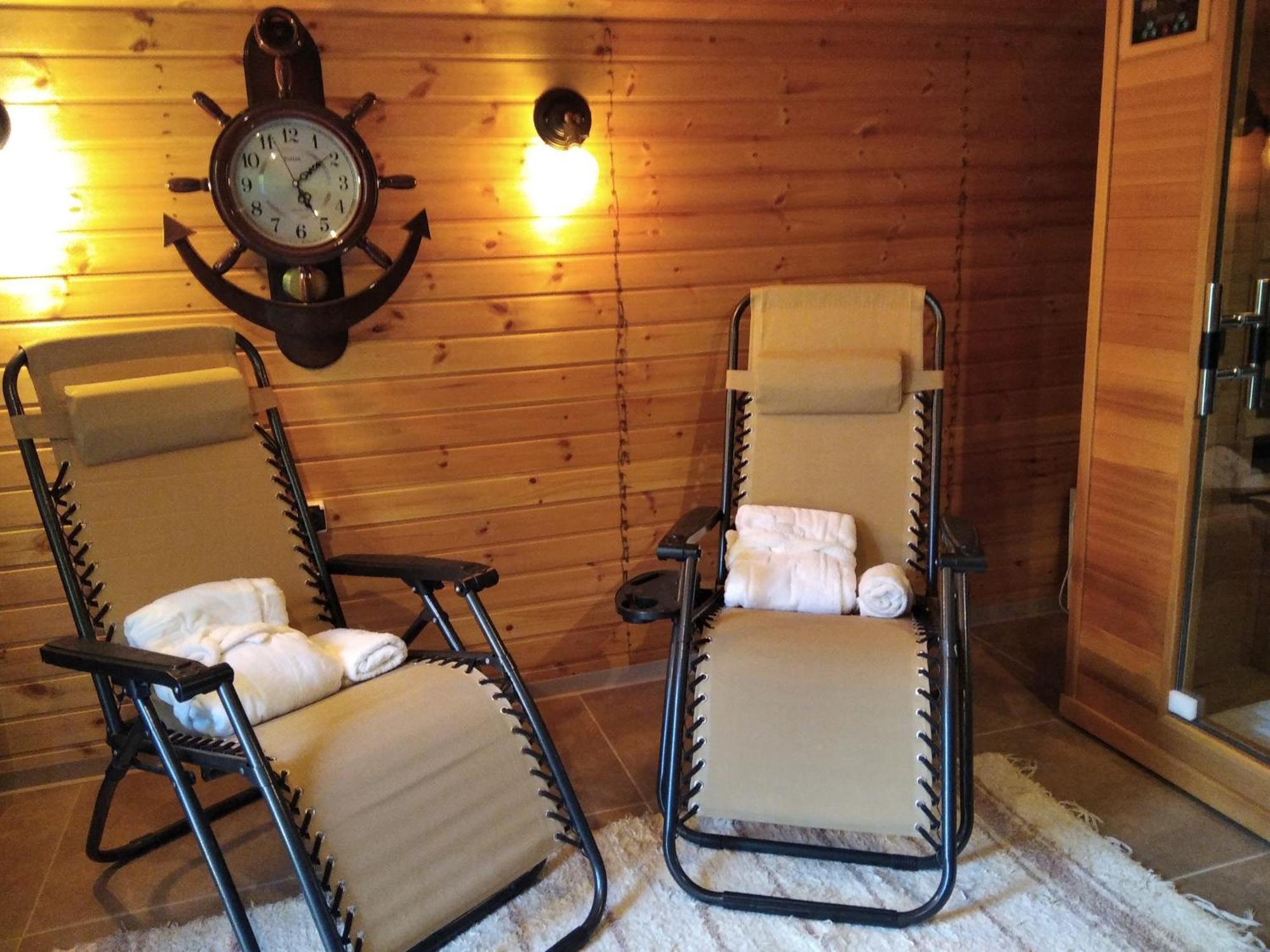 Moezsi Apartman Tolna Экстерьер фото